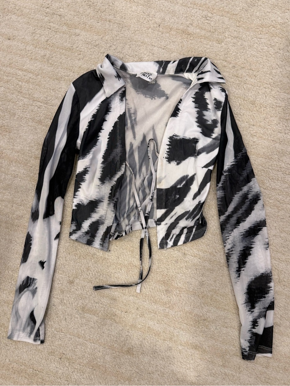 Princess Polly Black & White Tie-Front Crop Blouse